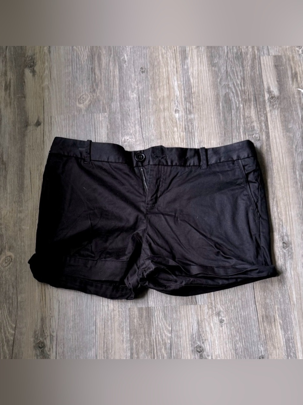 Talulah black cuffed chino shorts